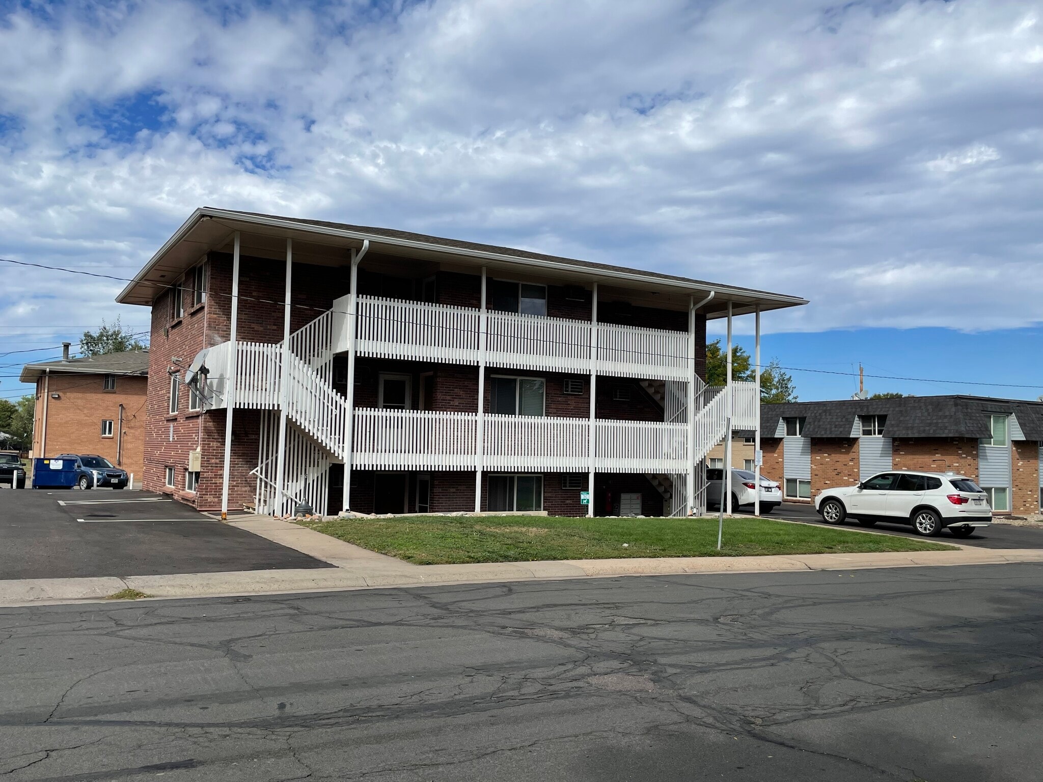 Building Photo - 5359 S Elati St