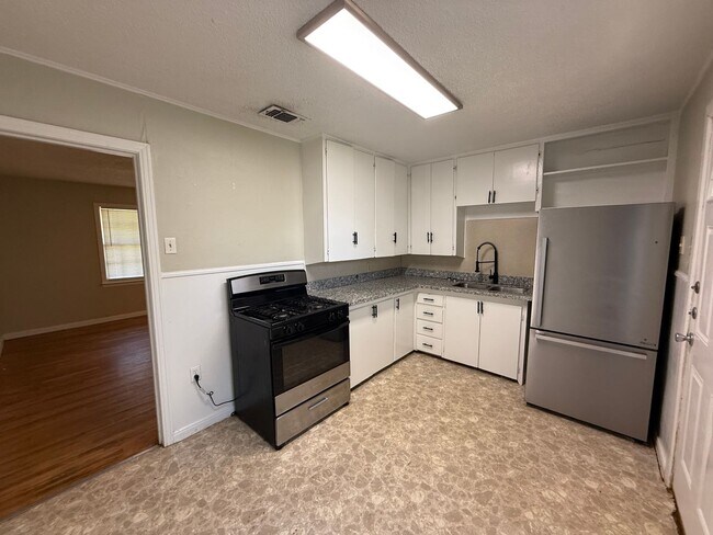 Building Photo - 2613 40th St