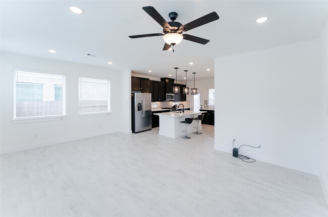 Building Photo - 7730 Swooping Swallow Ln