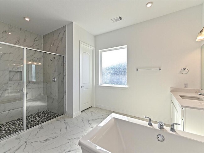 Building Photo - 270 Prairie Clover Dr