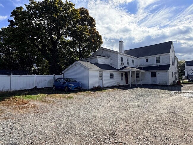 Primary Photo - 146 Village St