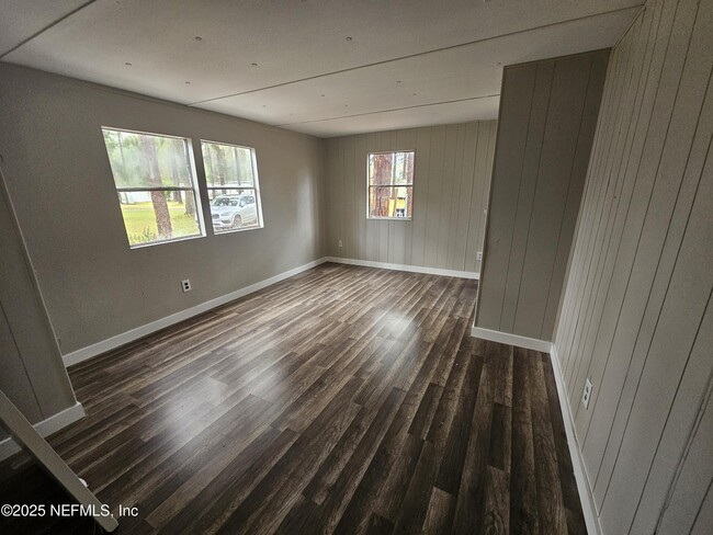 Building Photo - 7577 Sonia Dr