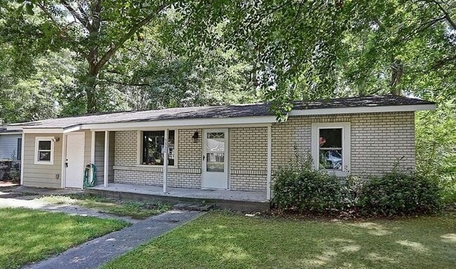Building Photo - 5330 Athena Dr