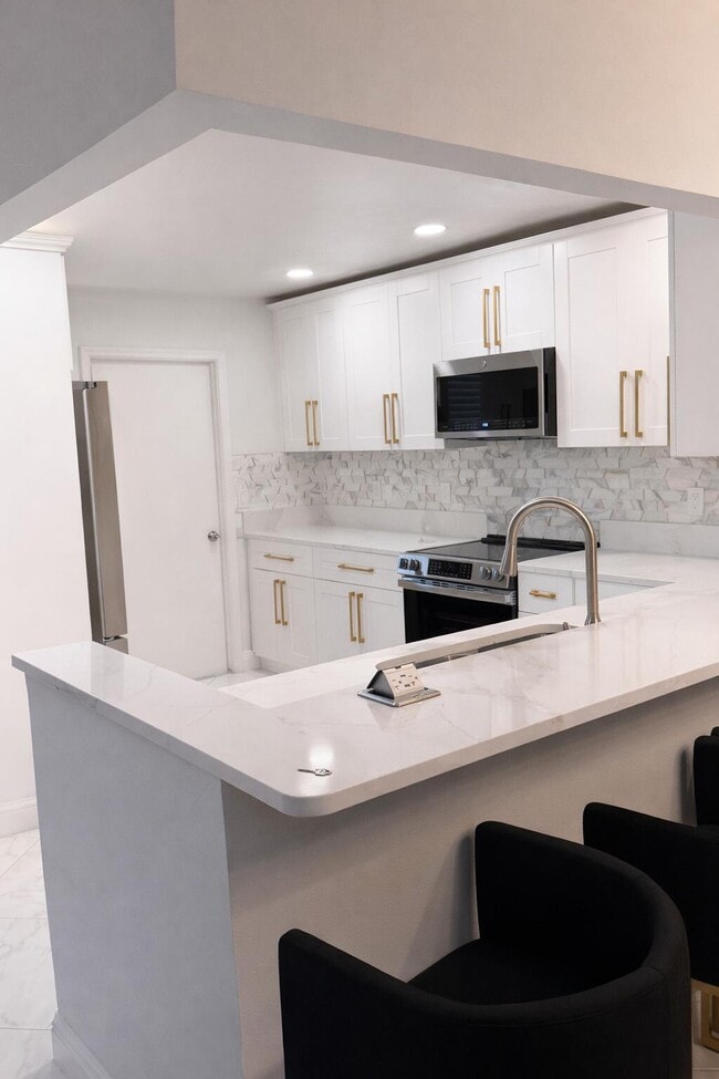 Building Photo - 9940 Liberty Rd