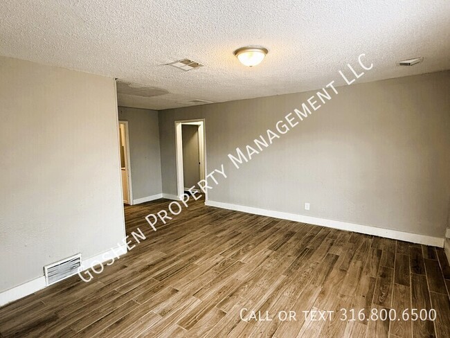 Building Photo - 1411 N Erie Ave