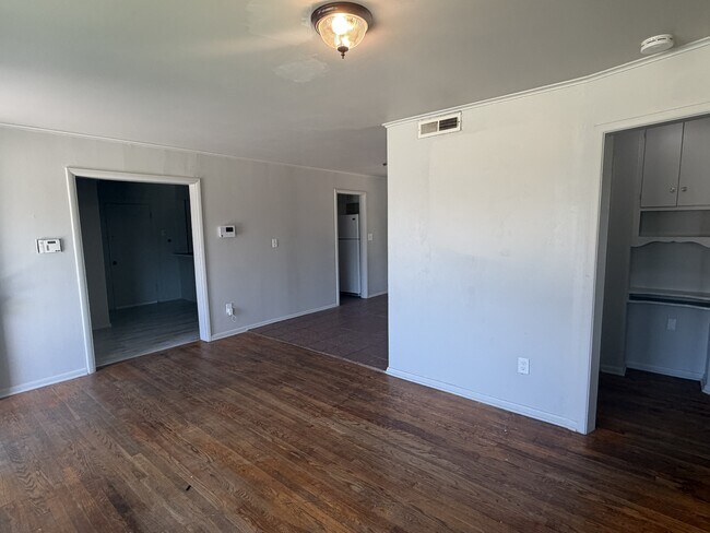 Building Photo - 3929 NW 32nd St