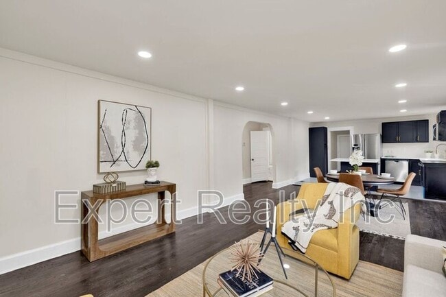 Building Photo - 4345 2nd Ave S