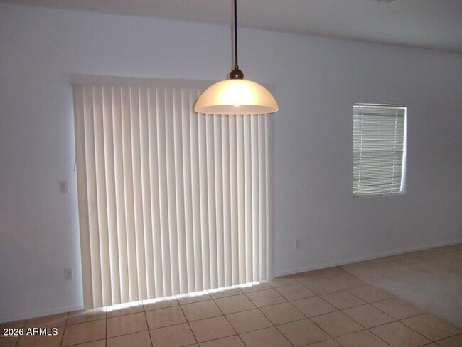 Building Photo - 5419 W Shumway Farm Rd
