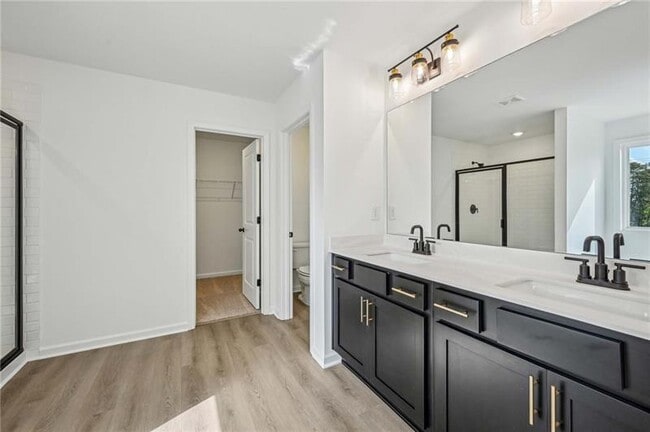 Building Photo - 564 Silverleaf Trl