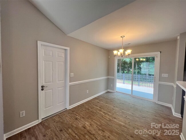 Building Photo - 209 Indian Paint Brush Dr