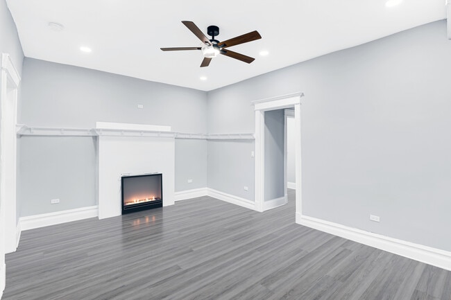 Building Photo - 5343 S Indiana Ave