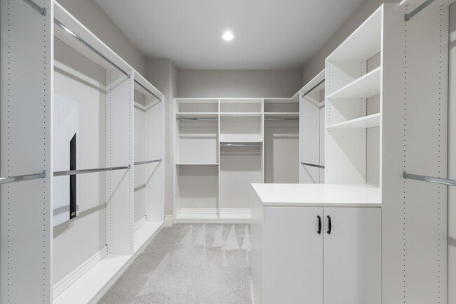 Building Photo - Madera Tesoro Viejo - Beautiful 2-Story Home, 4BR/3.5BA, SOLAR, Community Pool + Lots of Amenities