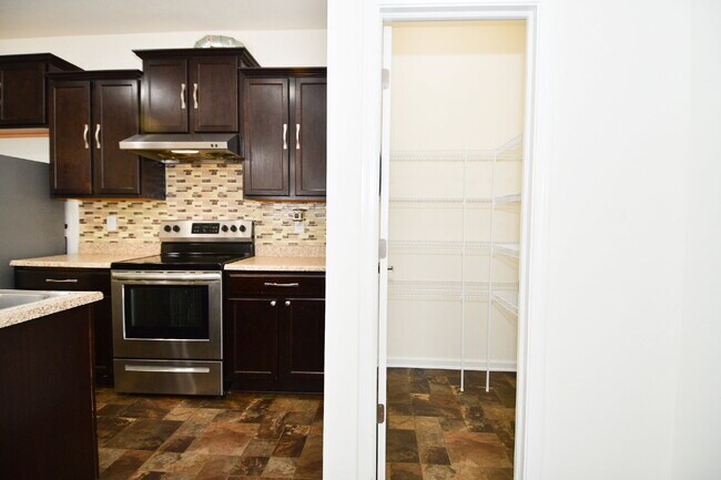 Building Photo - Spacious 5-bedroom, 3 full bath home in the Greenwood/Clark Pleasant area