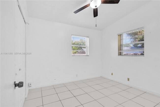 Building Photo - 11535 Lincoln Blvd