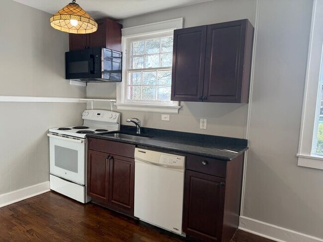 Building Photo - Wedgewood / Houston!! 3/1 Brick House!