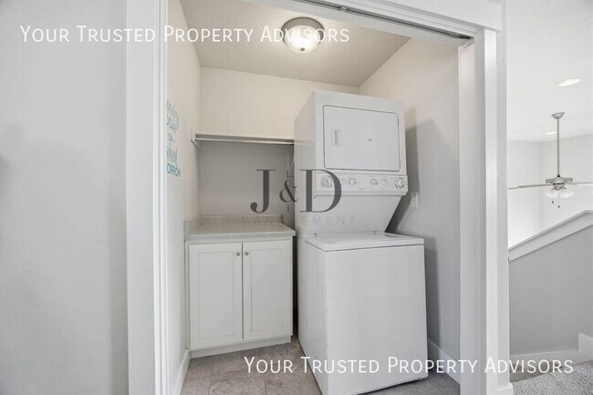 Building Photo - 960 S 2040 W