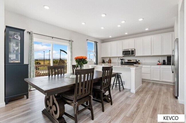 Building Photo - Sprawling Newer Construction Home
