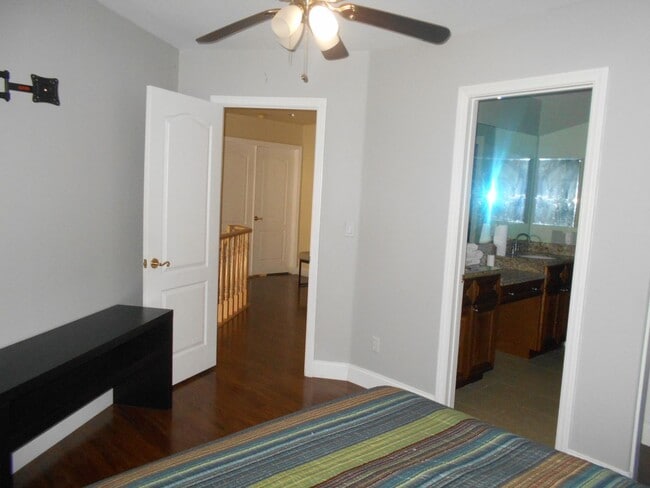 Building Photo - 8317 Opal Cove Dr