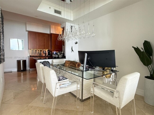 Building Photo - 18101 Collins Ave