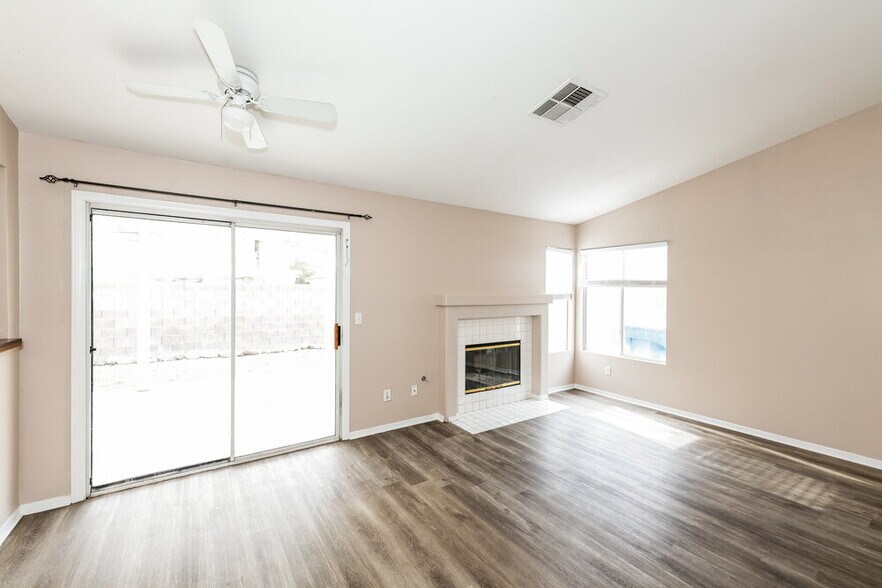 Building Photo - 6111 Grape Blossom Ave