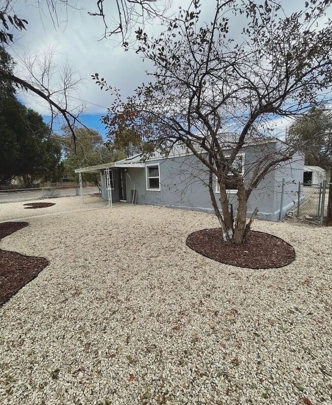 Building Photo - Charming 3 Bed, 1 Bath Home in Pubelo | $1700