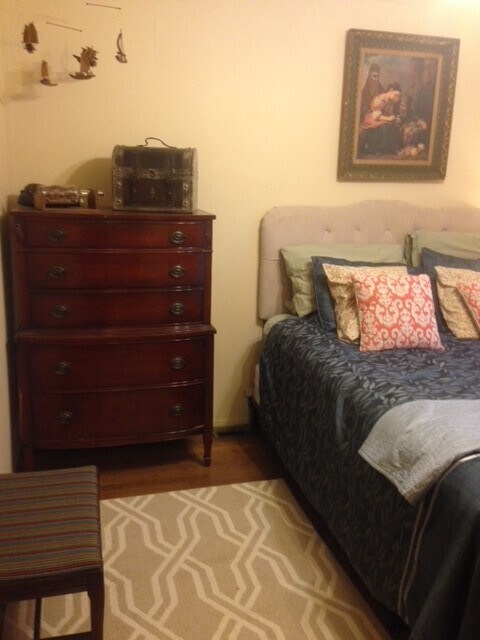 2nd bedroom has one large closet - 213 E Vermilya Ave