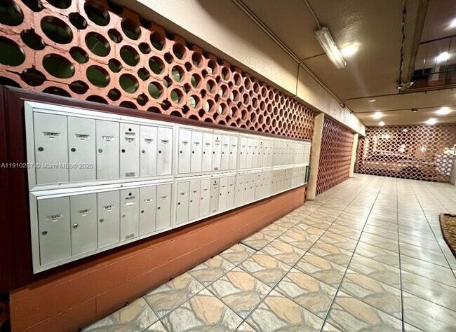 Building Photo - 6095 W 19th Ave