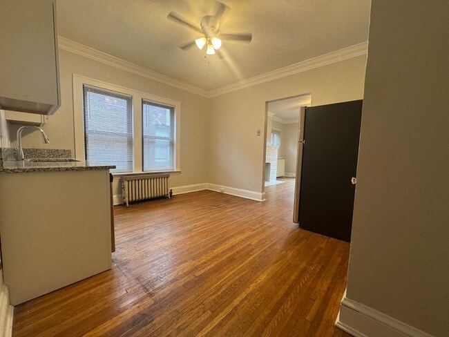 Building Photo - 2773 Hampshire-Unit 9