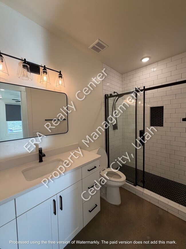 Building Photo - Newer Construction - 4 bedroom- 2 bath Single Family Home