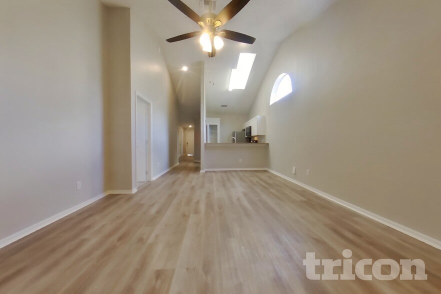 Building Photo - 1623 Chatham Cir