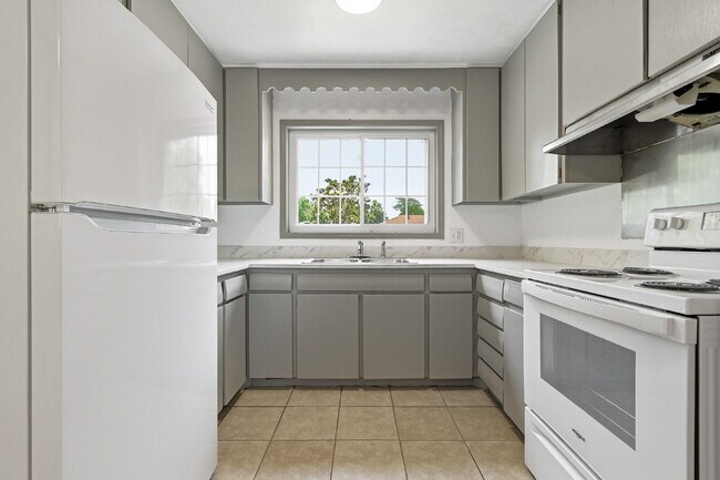 Building Photo - Charming 4-Bedroom with 2 Baths and Finished Basement!