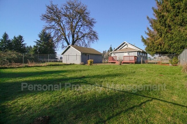 Building Photo - 5105 NE 78th St