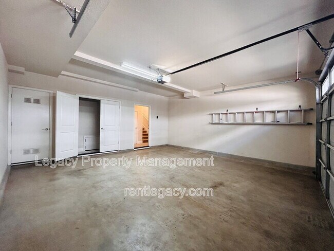 Building Photo - 2609 Willow Pass Rd
