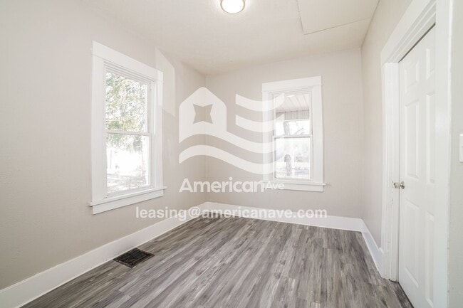 Building Photo - 1915 N Ashley Ct