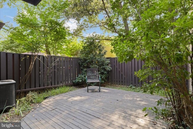 Building Photo - 2208 Cartwright Pl