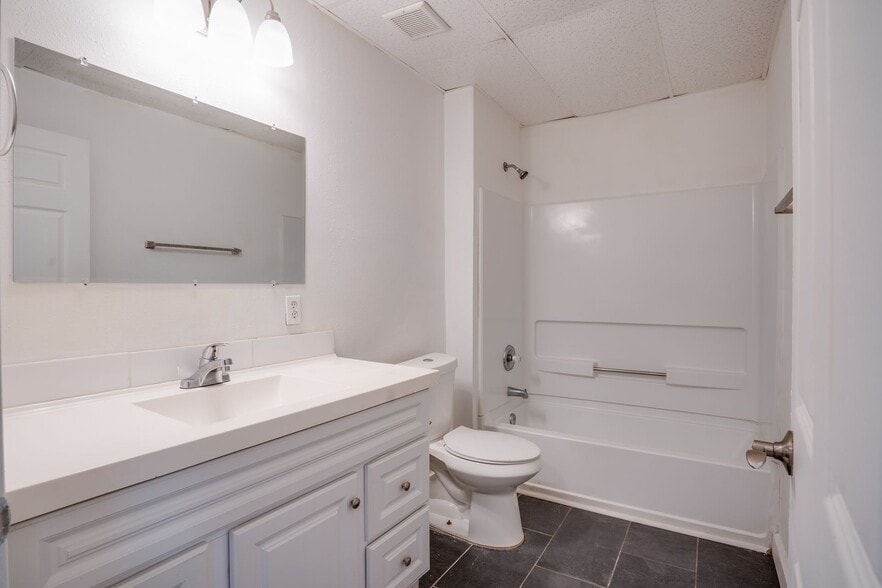 Building Photo - Mockingbird Garden Apartments