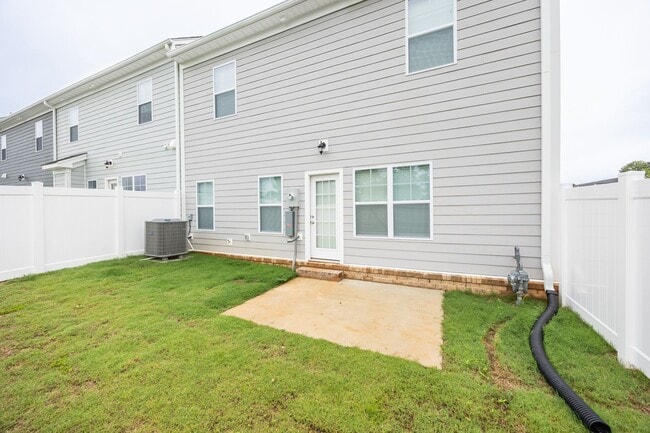 Building Photo - Beautiful 3 Bedroom Home on Corner Lot in ...