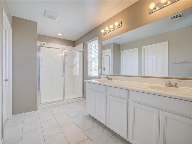 Building Photo - 6568 E Via Arroyo Azul