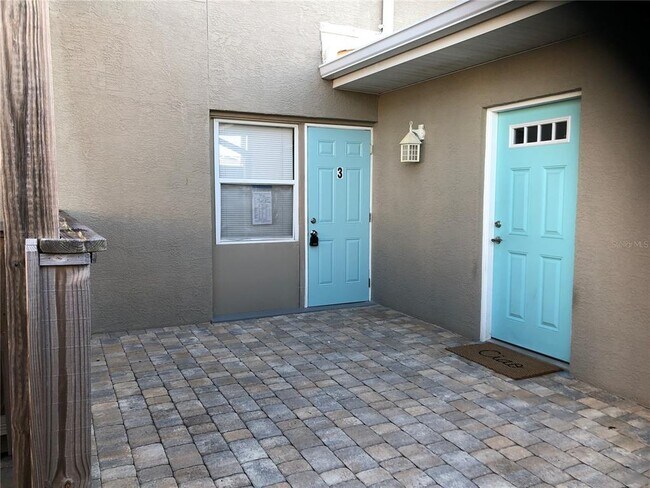 Building Photo - 37 144th Ave