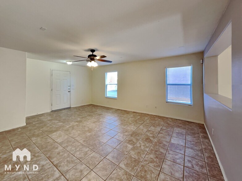 Building Photo - 4230 E Deer Dancer Way