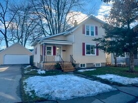 Building Photo - 817 W Packard St