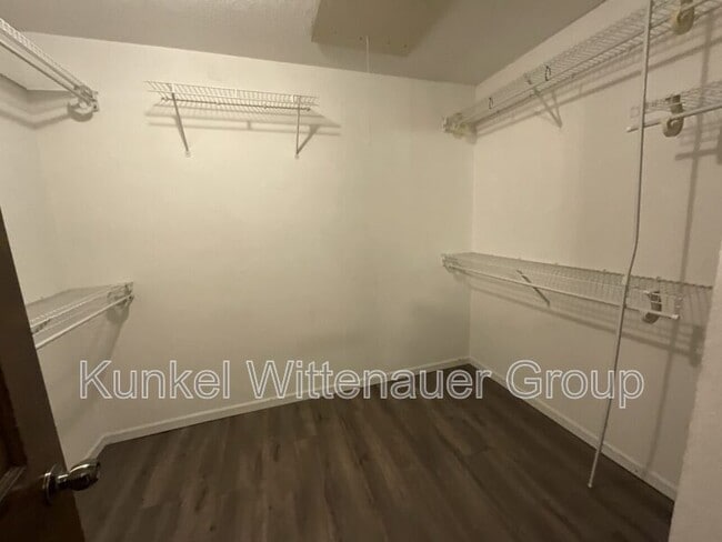 Building Photo - 1632 Progress Ln