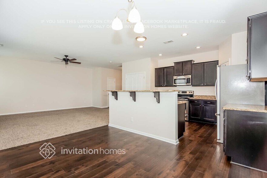 Building Photo - 117 Greenway View Ct