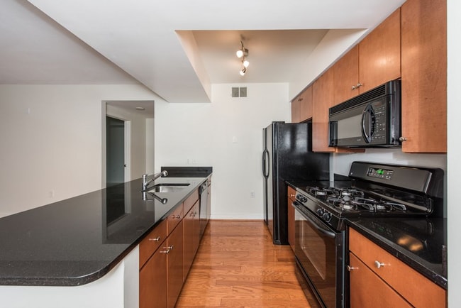 Building Photo - LARGE 1 Bedroom/1 Bathroom with Balcony in Bustling Mount Vernon Triangle!!