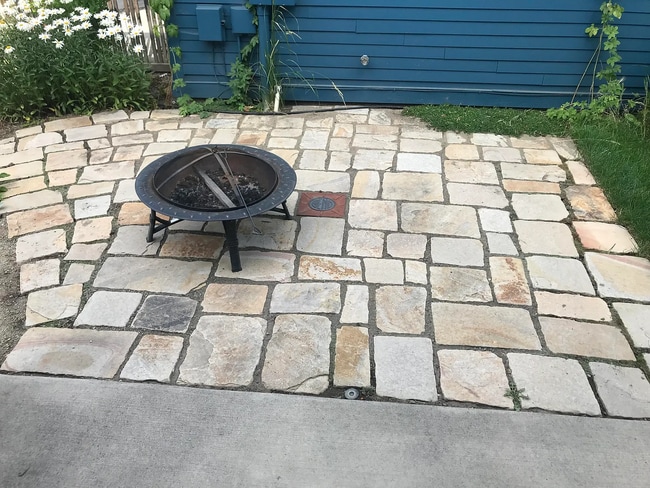 Building Photo - 312 NE 4th St