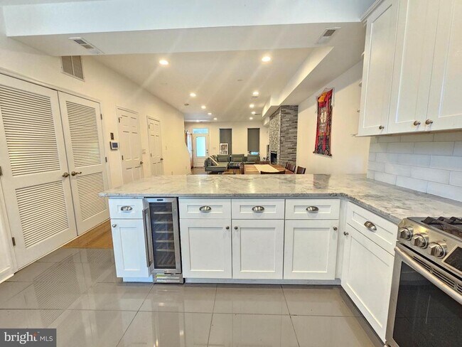 Building Photo - 1311 S St SE