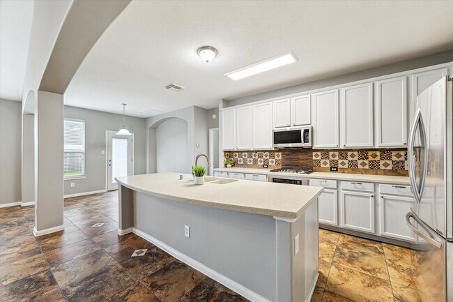 Building Photo - 3122 Schumann Oaks Dr