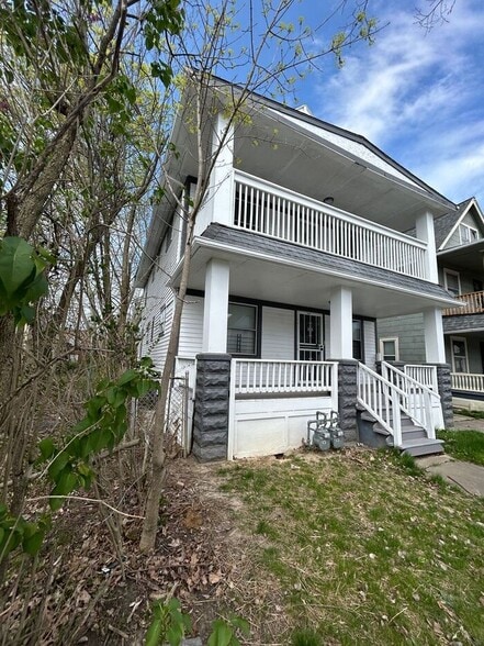 Building Photo - 2932 E 118th St