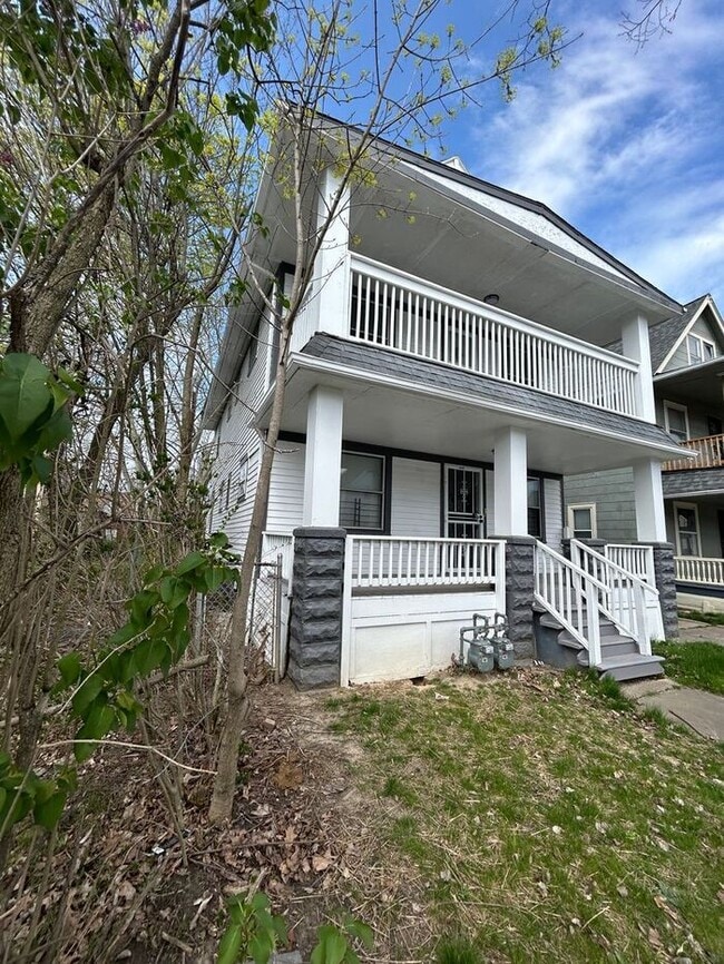 Building Photo - Charming 2-bedroom, 1-bathroom house locat...