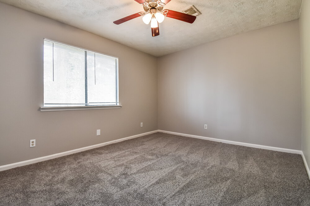 Building Photo - 115 Doubletrace Ln